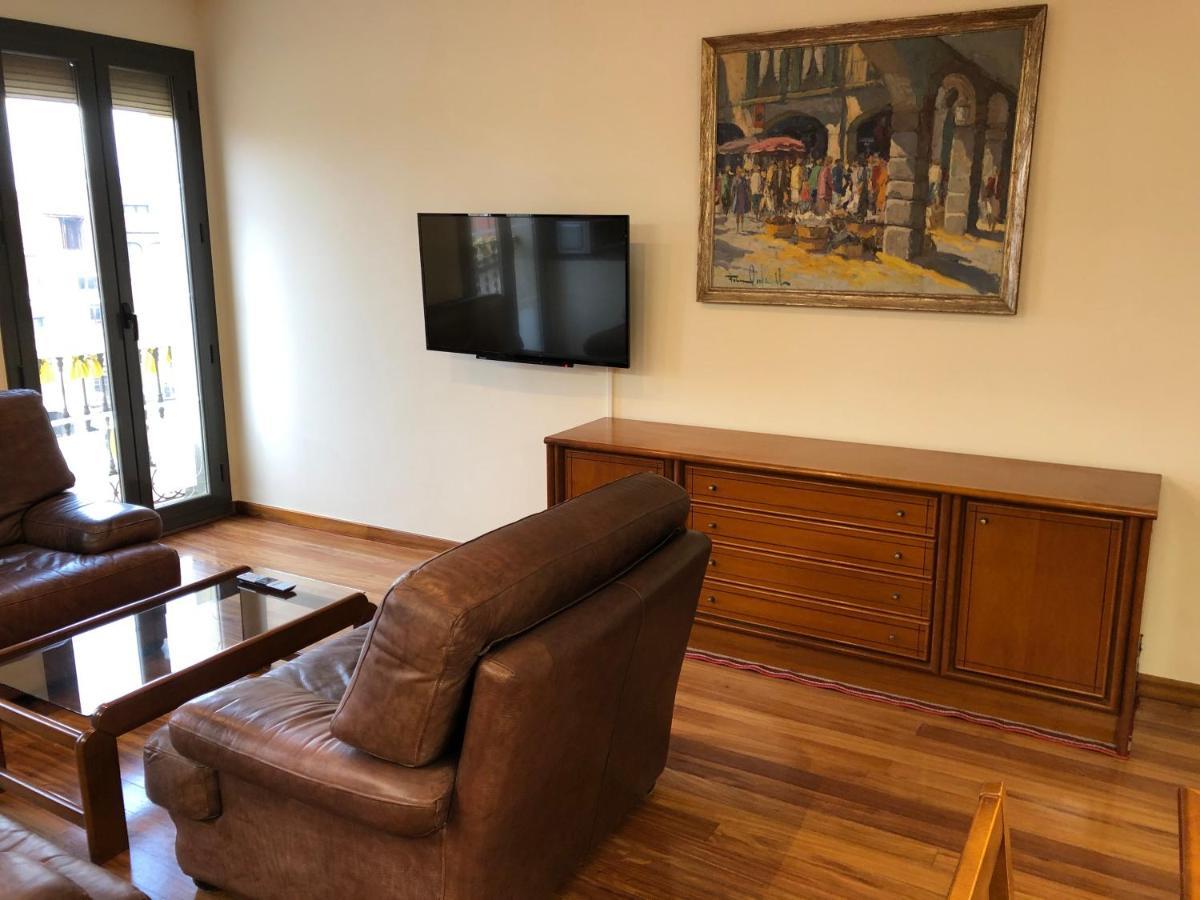 Vicus 2 Con Vistas A La Plaza Mayor De Apartment Vic
